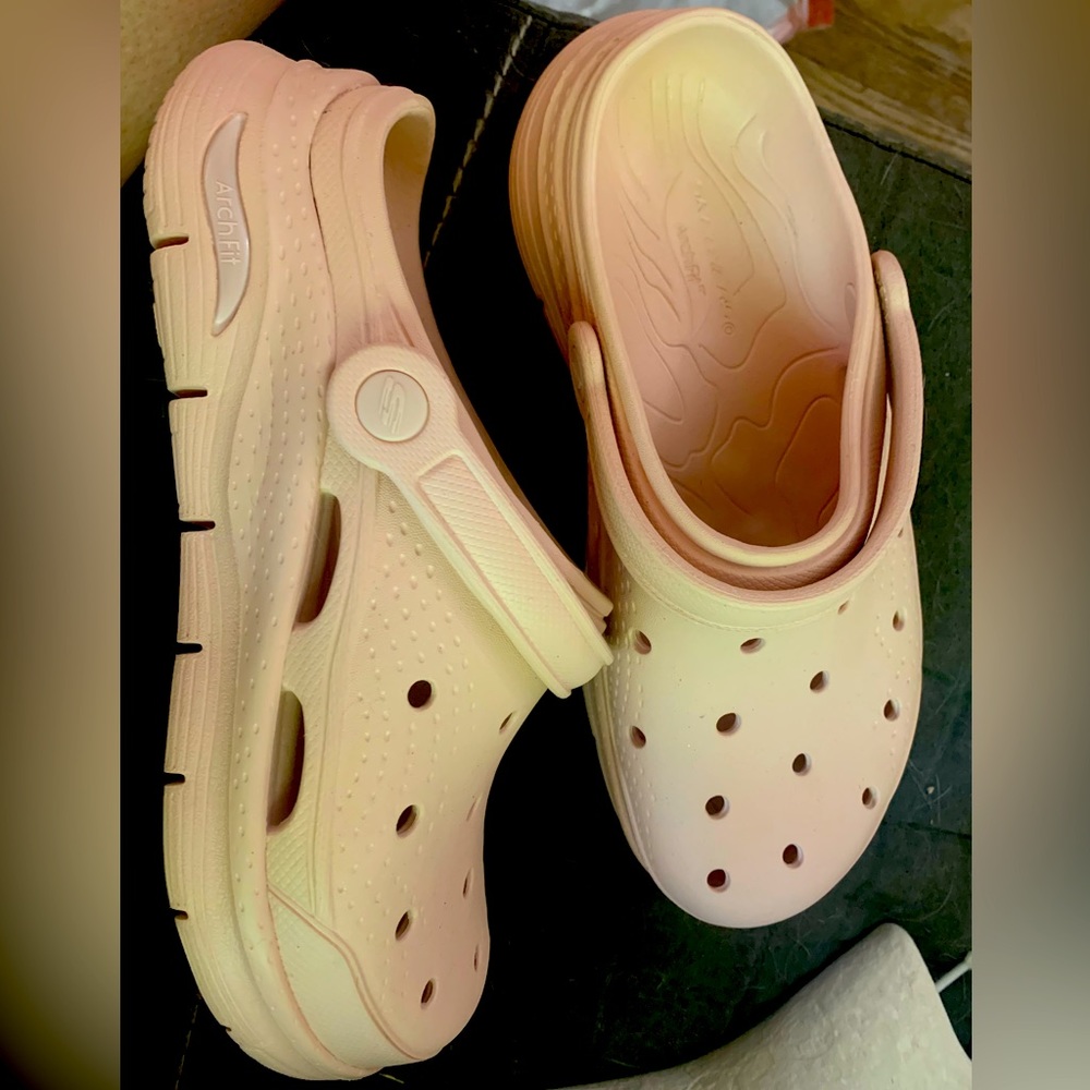 Crocks by Sketchers size 9